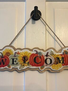 Welcome Fall Pumpkin and Sunflower Wall Sign - Orange and Yellow